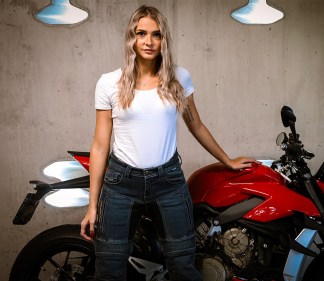 doublewomanblue-14-1747820631